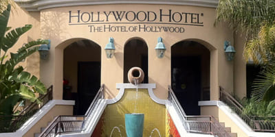 The-Hollywood-Hotel