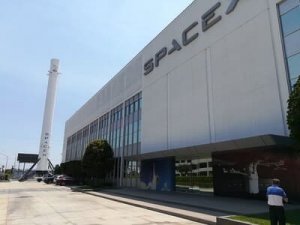 SpaceX Falcon 9 HQ