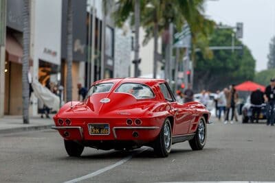 BH-Tour-d'Elegancy-21_04 Red Corvette