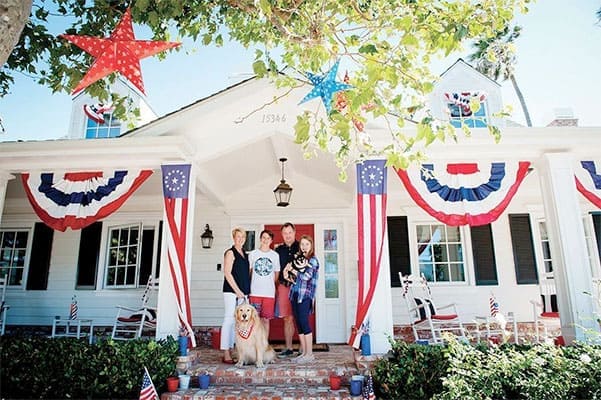 Palisades_July_4-patriotic-home