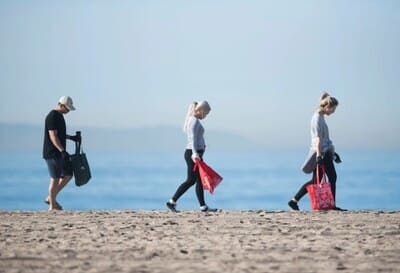 Surfrider Beach Cleanup_01