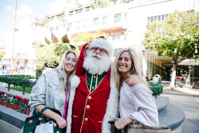 SM Winterlit_03 Santa