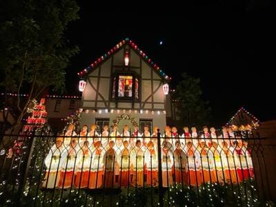lilley hall_holiday lights_7