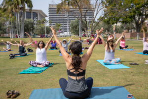 2018_Yoga2018Shoot_Javier_Guillen-3-of-4-1-300x200