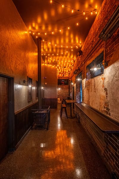 High Low Bar_Hallway