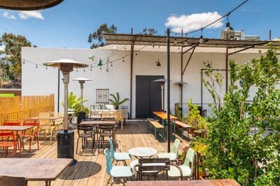 zebulon_outdoor_2