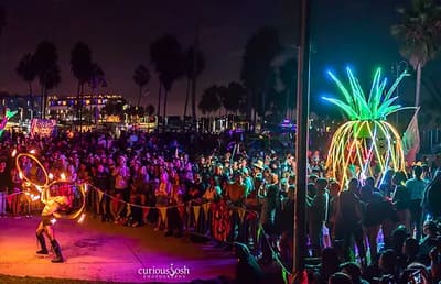 venice afterburn night features
